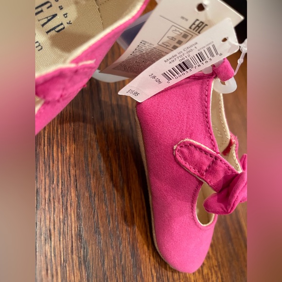 Baby girl pink sandal/shoe NWT size 3 (6-12months) - Picture 3 of 4